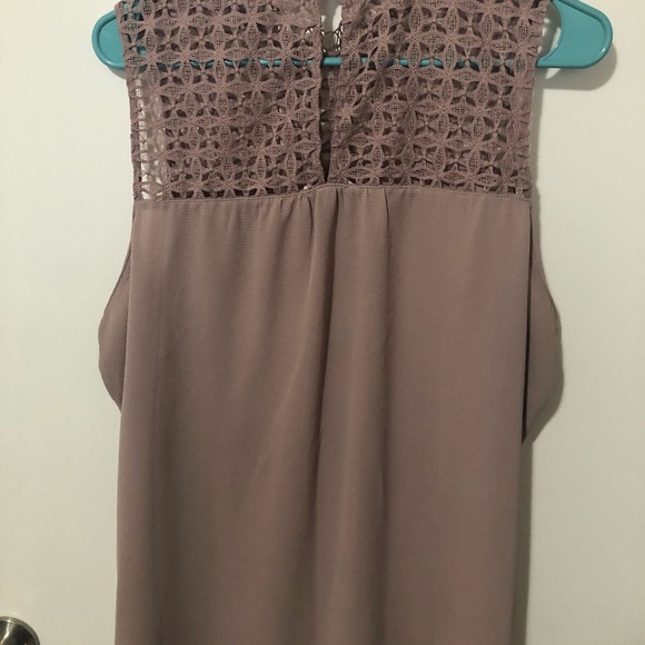 Tank/ blouse - Picture 2 of 3